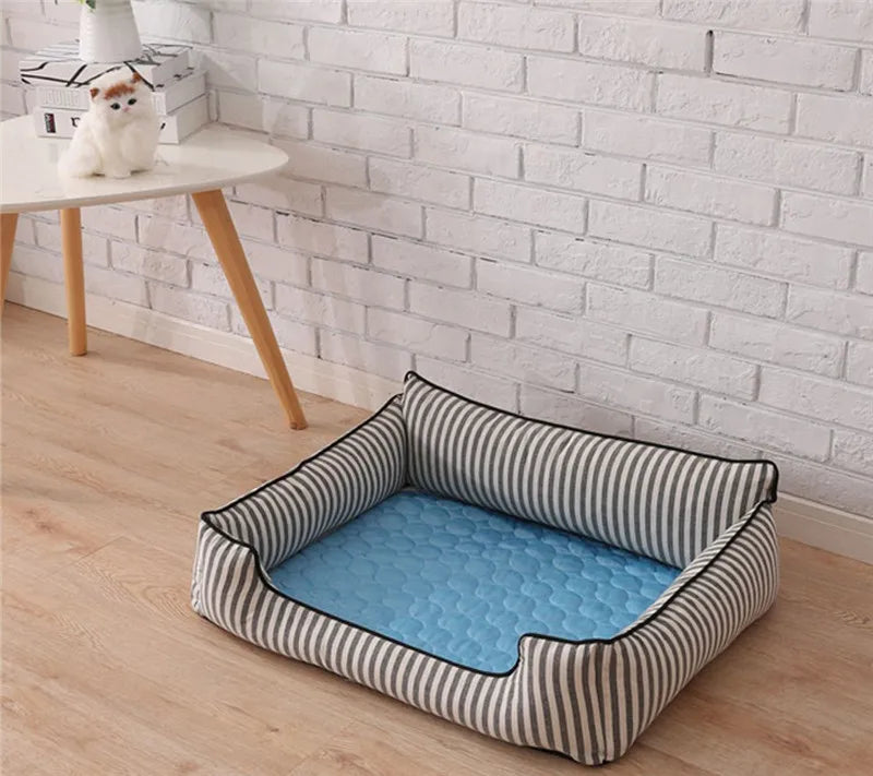 Pet Cooling Gel Mat For Cats and Dogs - Breathable and Machine Washable - Instant Cooling - Comfort Solution for Summer Heat